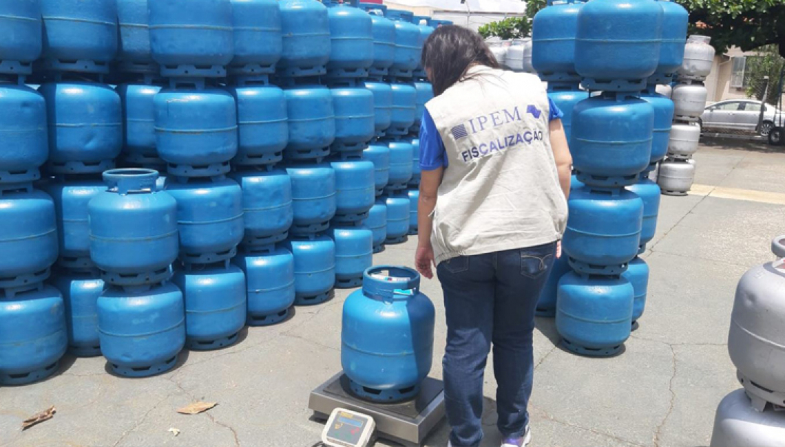 Segurança na cozinha: Ipem-SP alerta para cuidados no manuseio de botijões de gás